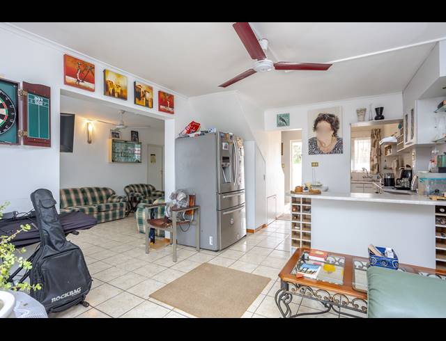 3 BEDROOM TOWNHOUSE FOR SALE IN PLUMSTEAD
